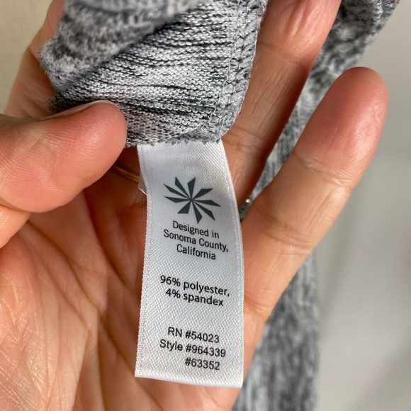 ATHLETA No Sweatin It Spacedye Long Sleeve Tee Small - Picture 8 of 9